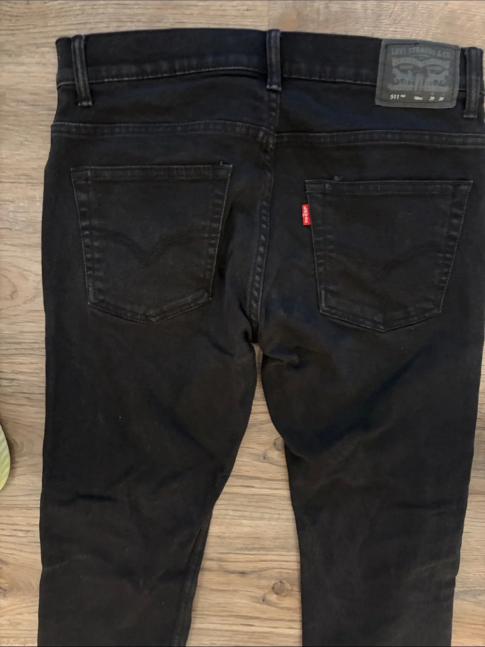 Levi's 511 MensSlim Fit Jeans in Black Wash 29/29 or Teens size 18